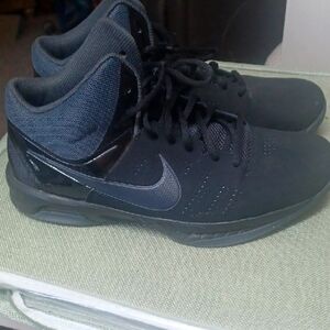 Nike Black Athletic High-Top Shoes with Ankle Support
